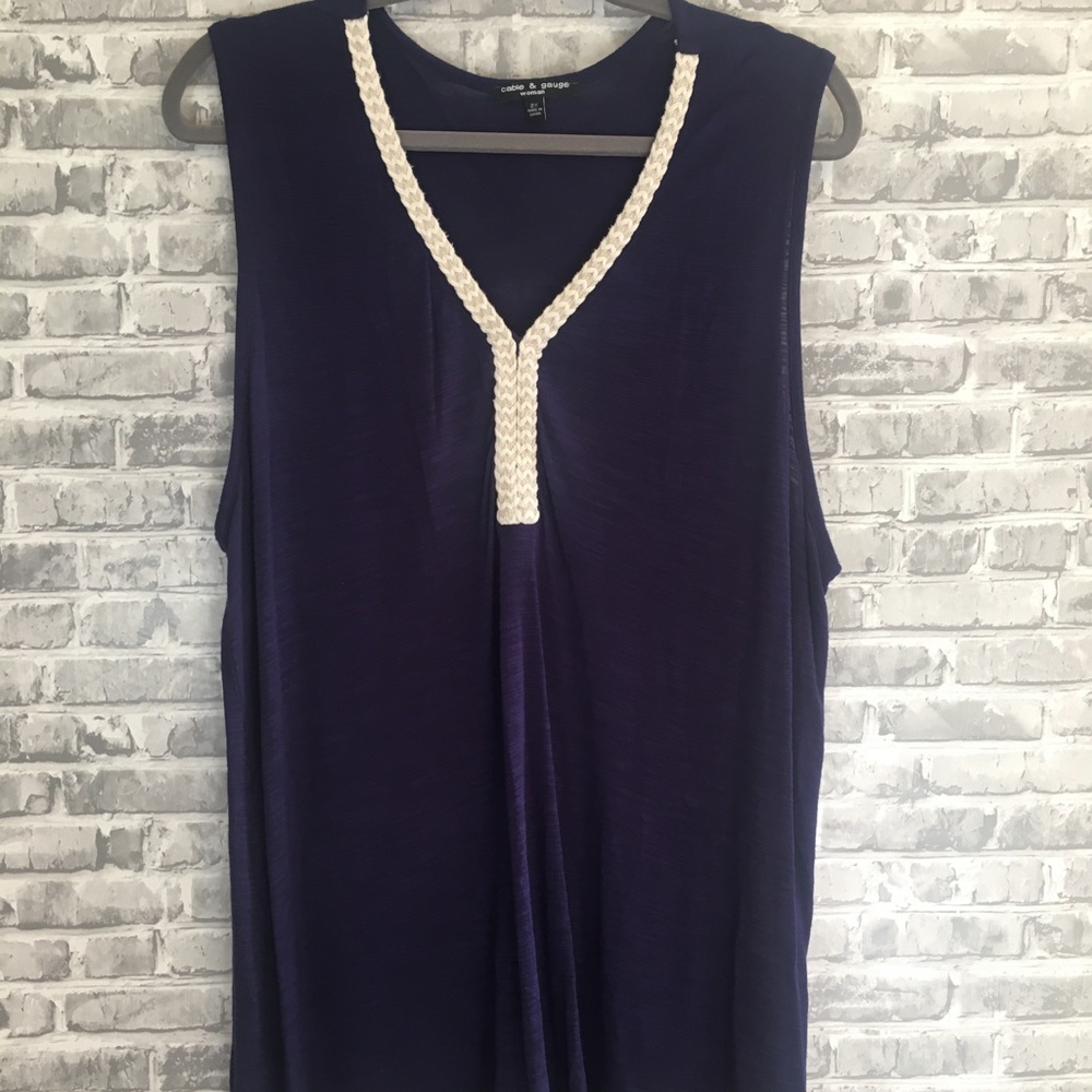 Cable and Gauge dressy tank top size 2X.